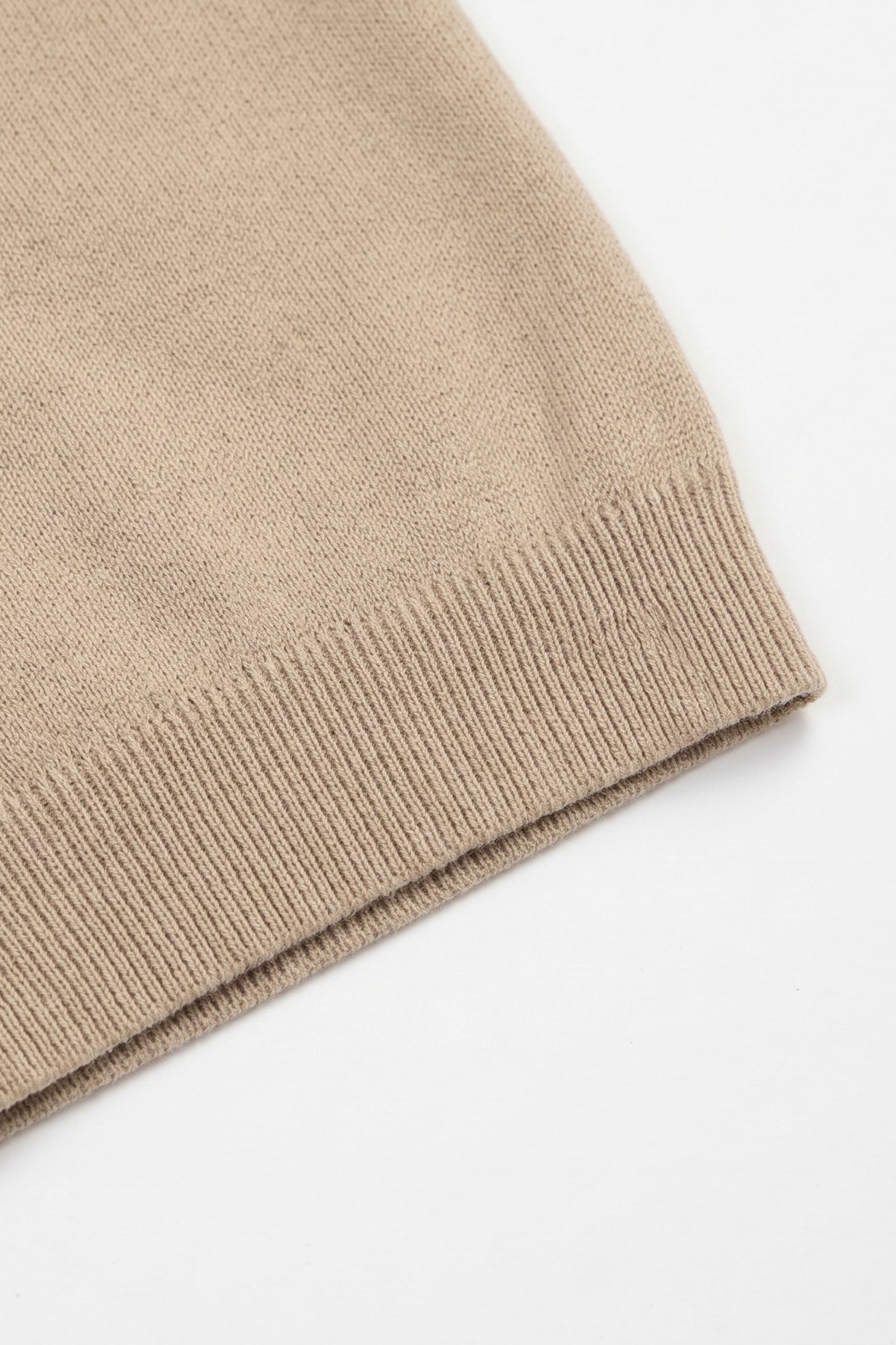 Beige stickad pikétröja med dragkedja för män