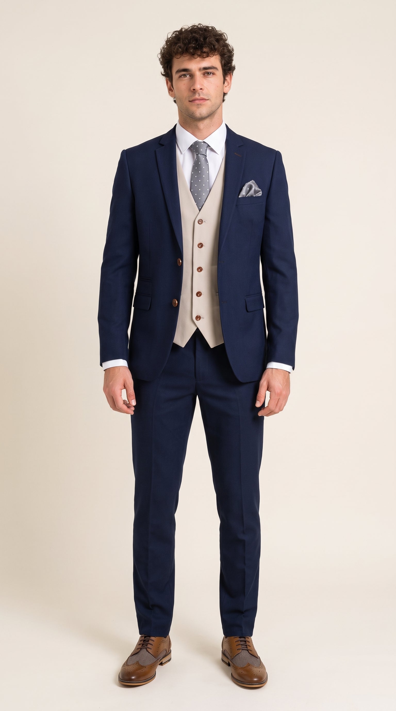 Look #395 styled with Mayfair - Marinblå 3-delad herrkostym med krämfärgad väst