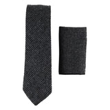 281 - Herrslips i antracitgrå fiskbensmönstrad tweed i ull och näsduk, 5 cm