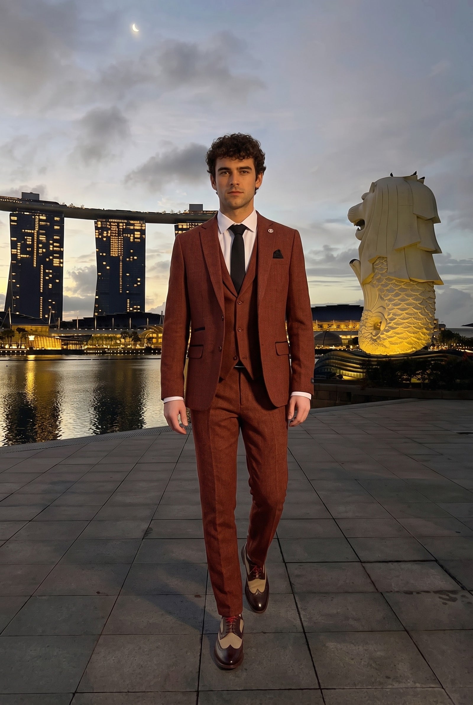Look #935 styled with Rostfärgad fiskbensmönstrad tweed 3-delad kostym