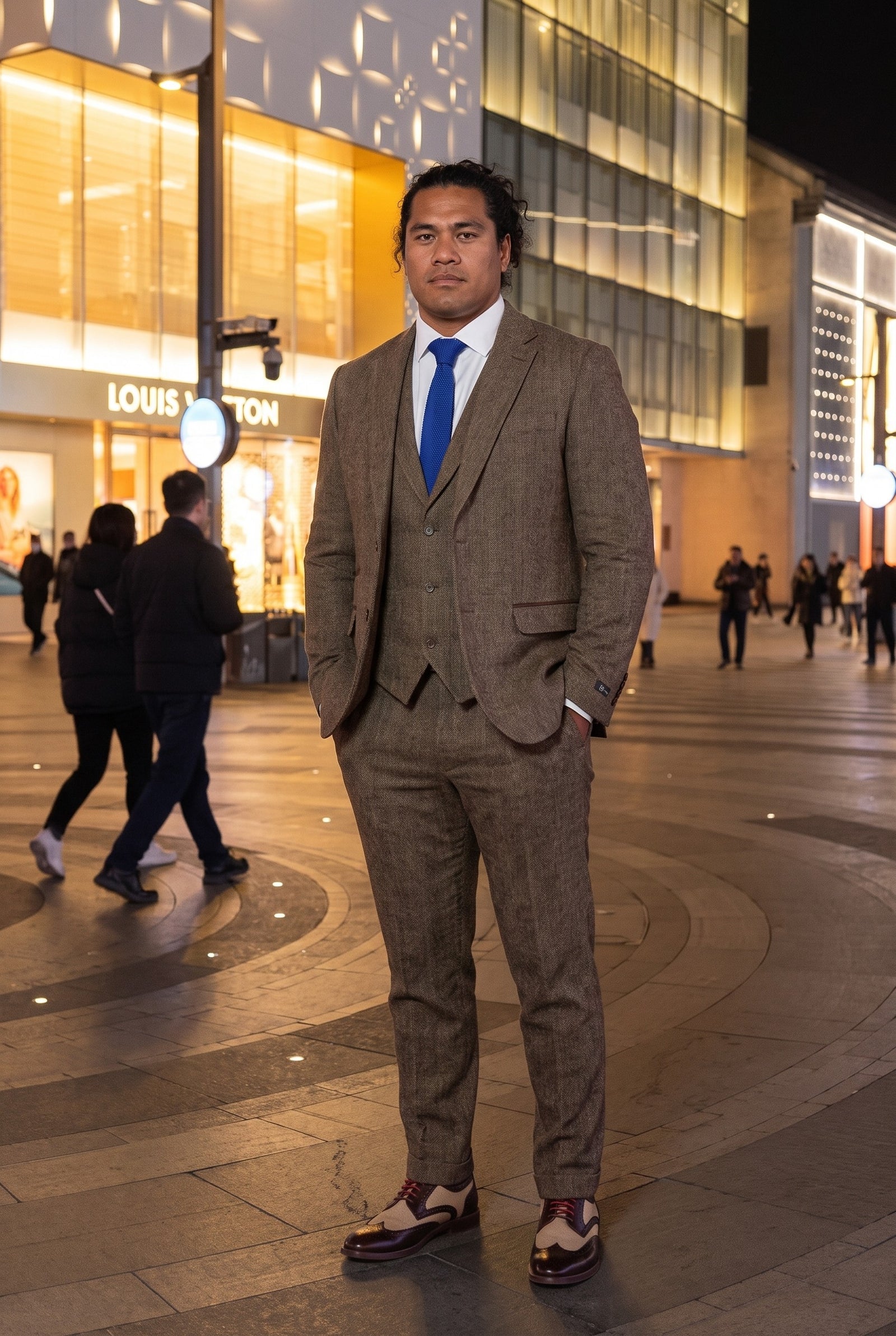 Look #966 styled with Ekbrun fiskbensmönstrad tweed 3-delad kostym