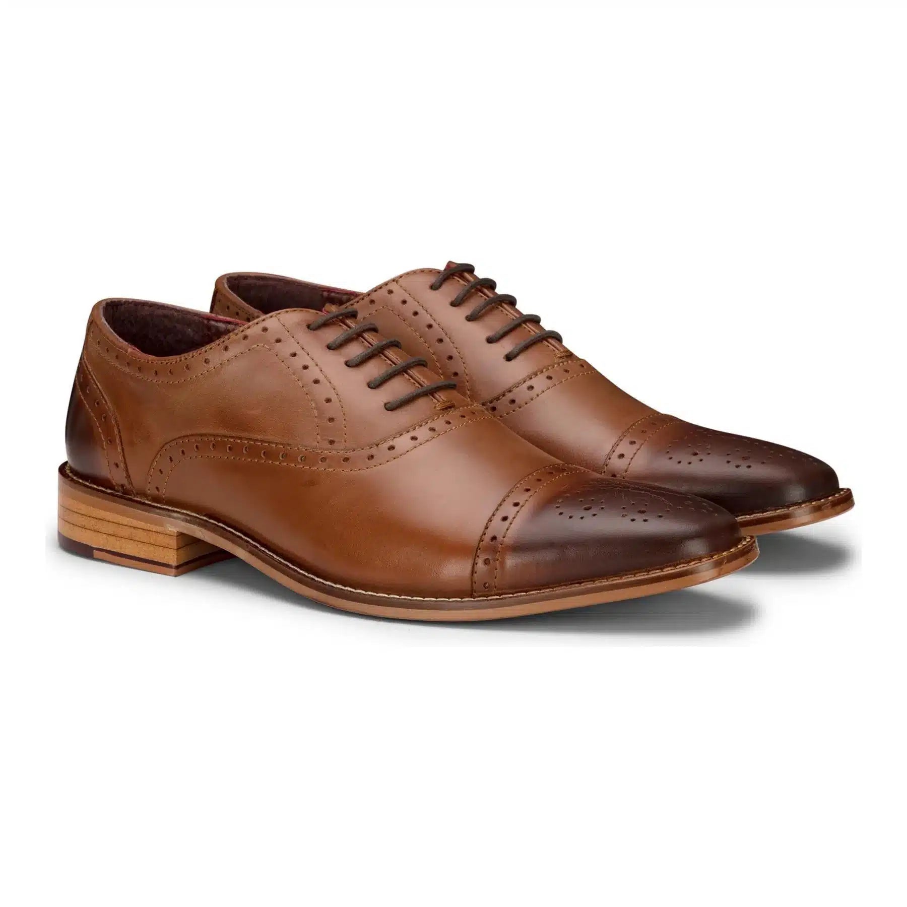Herrskor i äkta läder, klassiska brogues, svarta, snörsko, eleganta, formella, läder, vintage