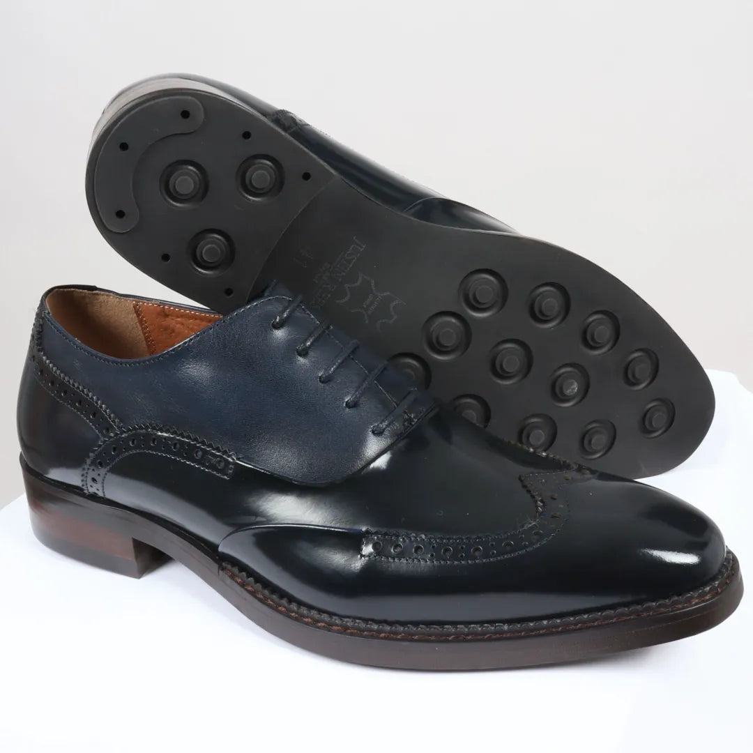 Harry - Marinblå brogueskor i lackläder för män