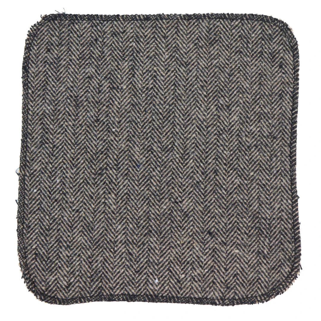 281 - Herrslips och näsduk i ekfärgad tweed i ull, fiskbensmönster, 5 cm