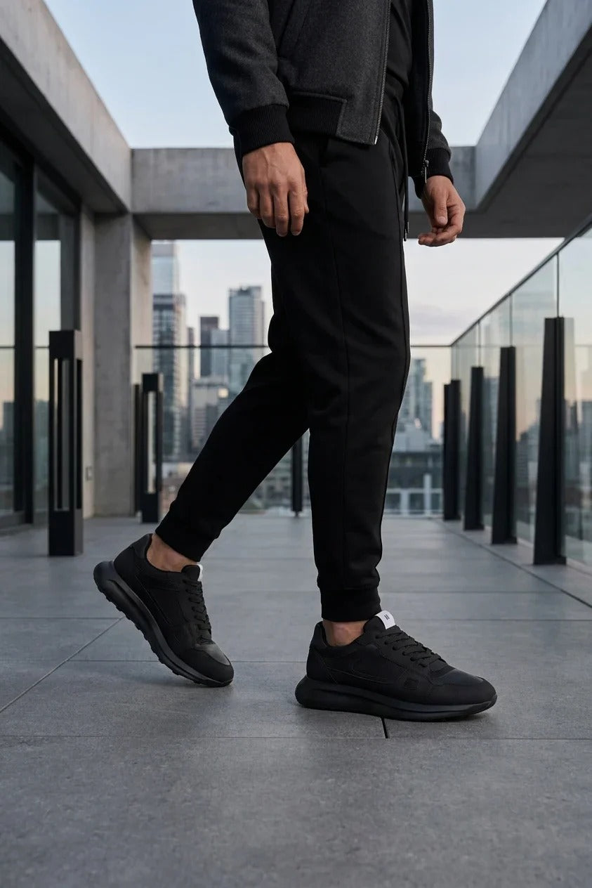 Albany - Svarta andningsbara mesh-sneakers för män