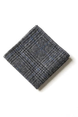 Jämför färg Herrslips i tweed med fiskbensmönster i grått och klassiskt rutmönster