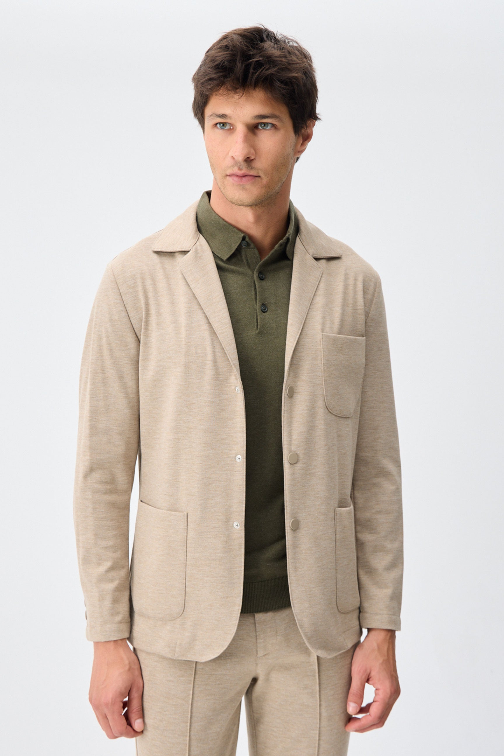 Beige mjuk jerseykavaj för män, elegant och avslappnad jacka