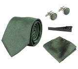 Grön slips i siden med textur, presentset, näsduk, manschettknappar, slips i matt satin