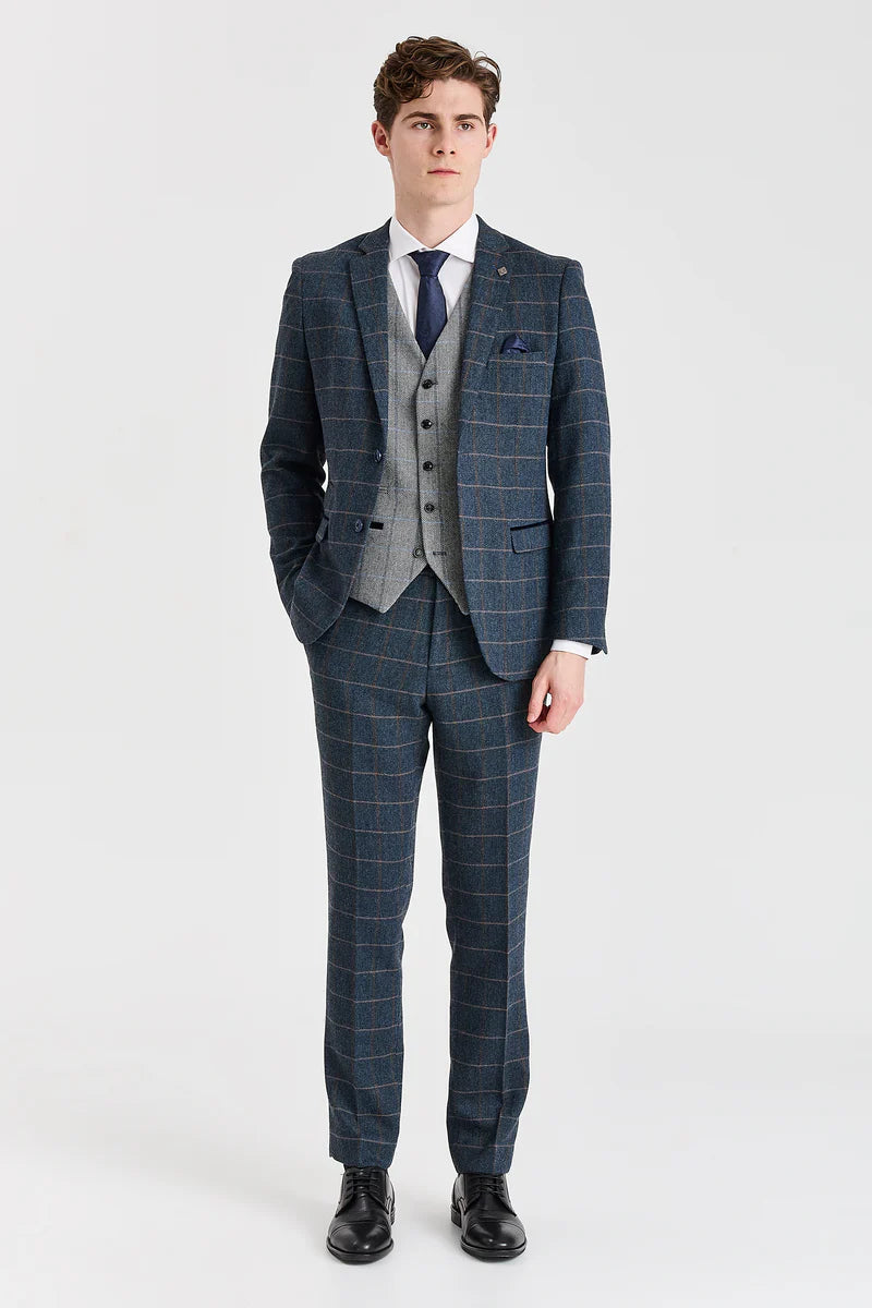 Harris marinblå tweedkostym med kontrasterande grå tweedväst från Harris