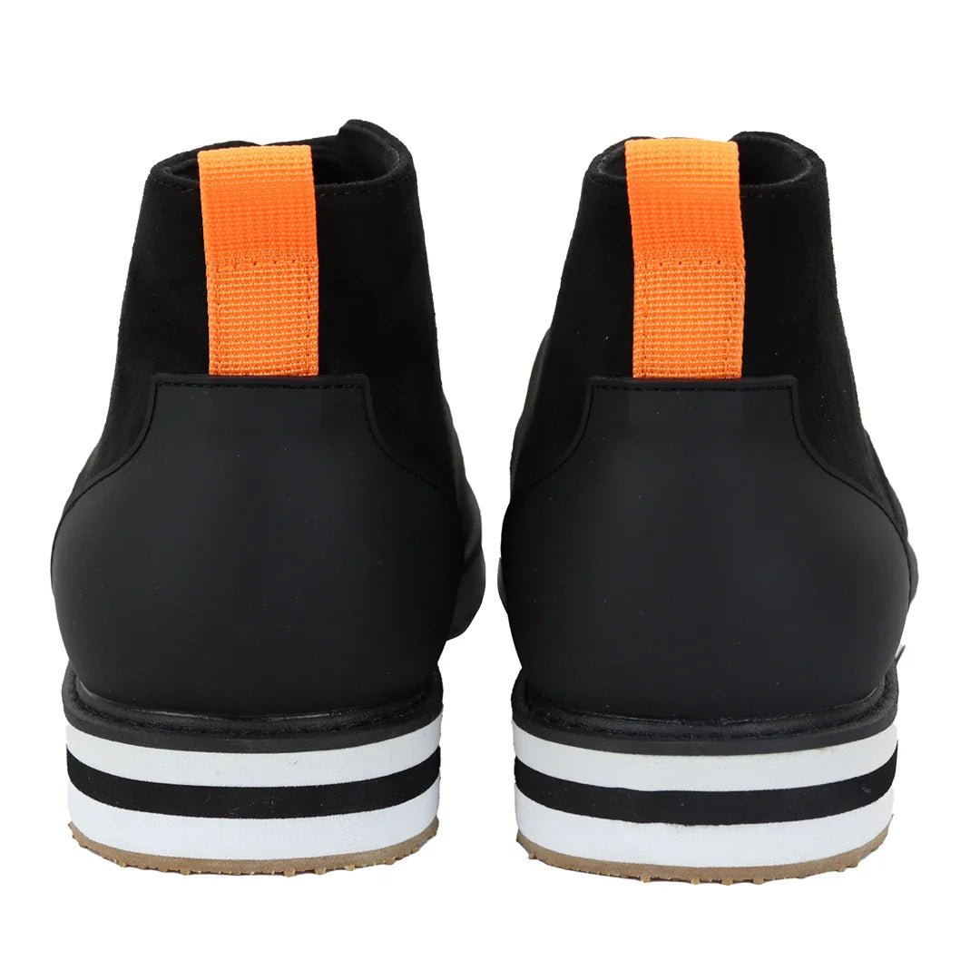 Herrstövlar i mocka med snörning i svart, ökenfärgad