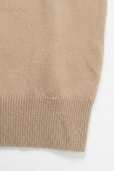 Beige stickad t-shirt med rund hals och kort ärm för män