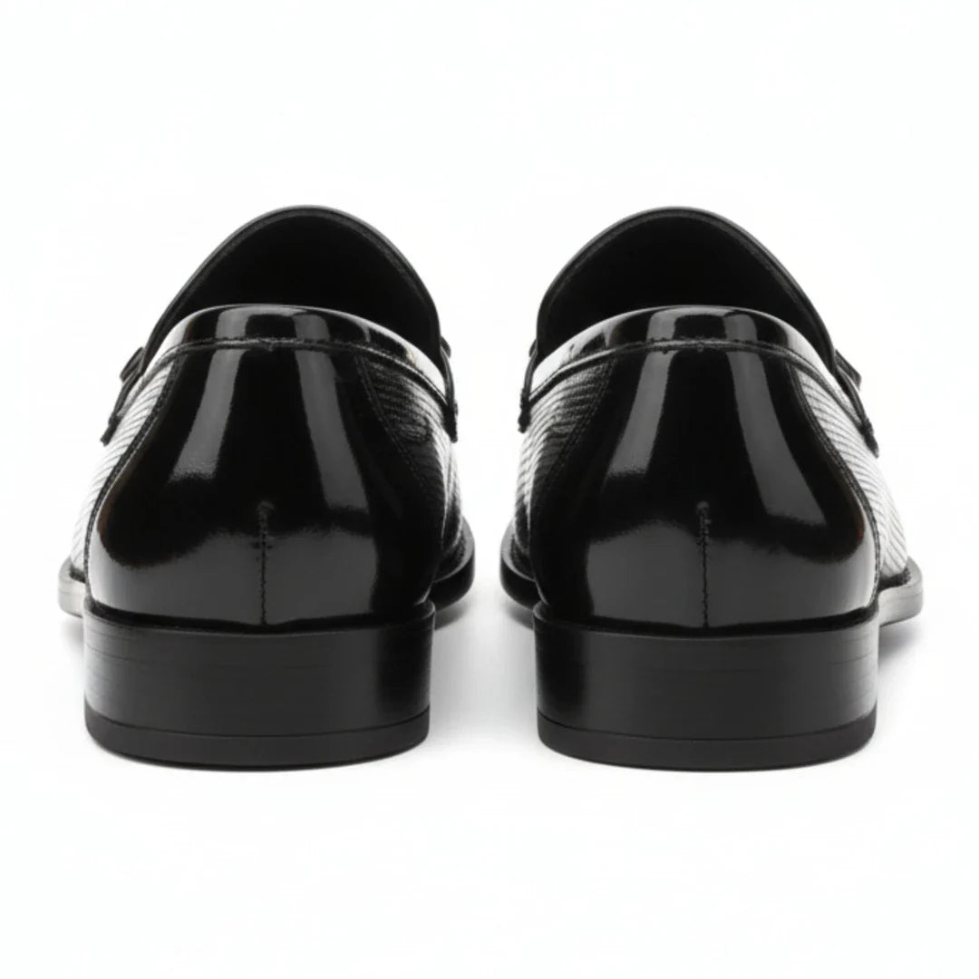 Svarta slip-on loafers i PU-lack för män