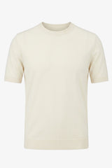 Herrvit stickad t-shirt med rund hals och kort ärm, normal passform