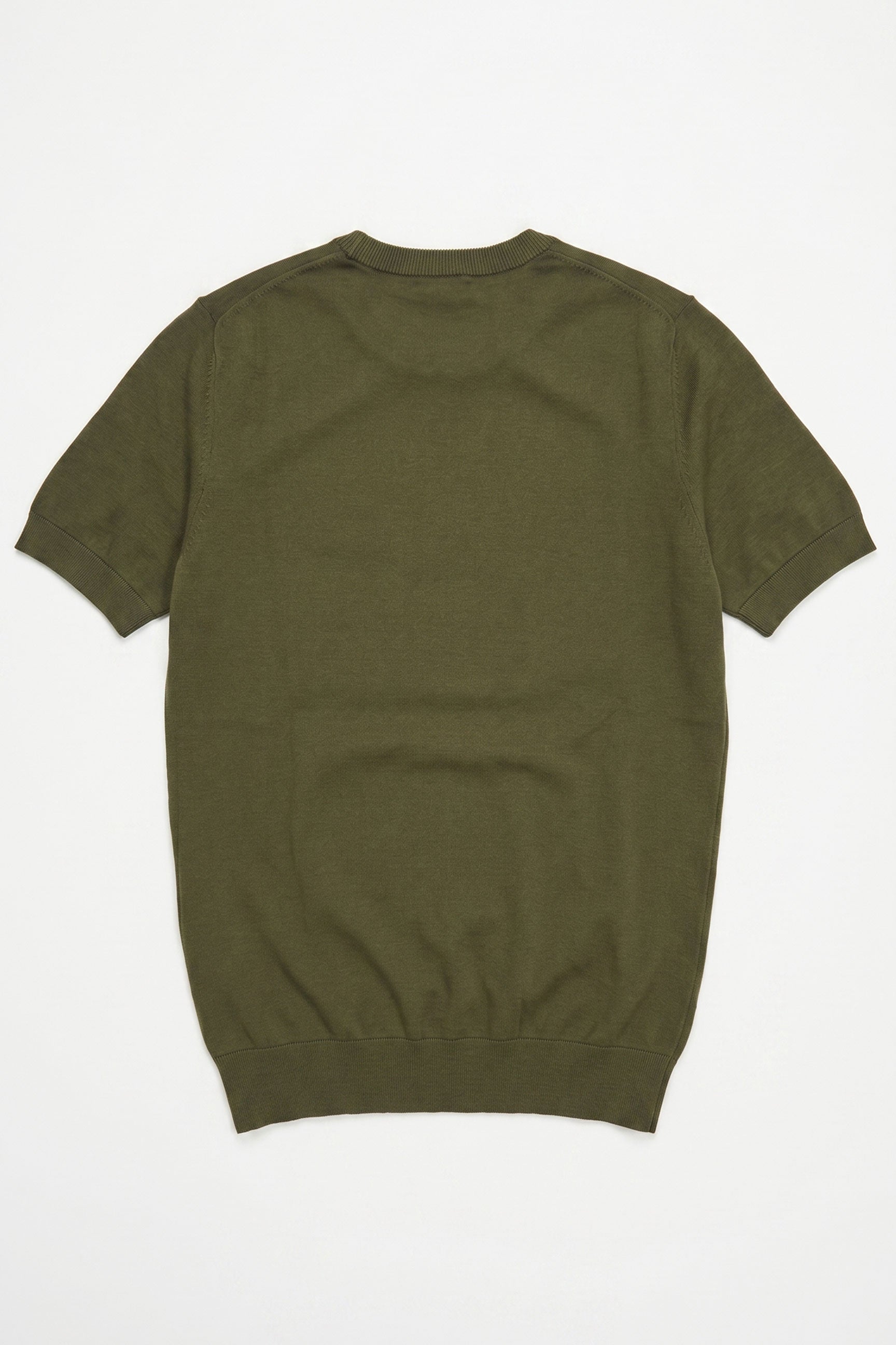 Herr olivgrön stickad t-shirt med rund hals och kort ärm, normal passform