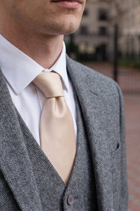 Beige mönstrad slips för män