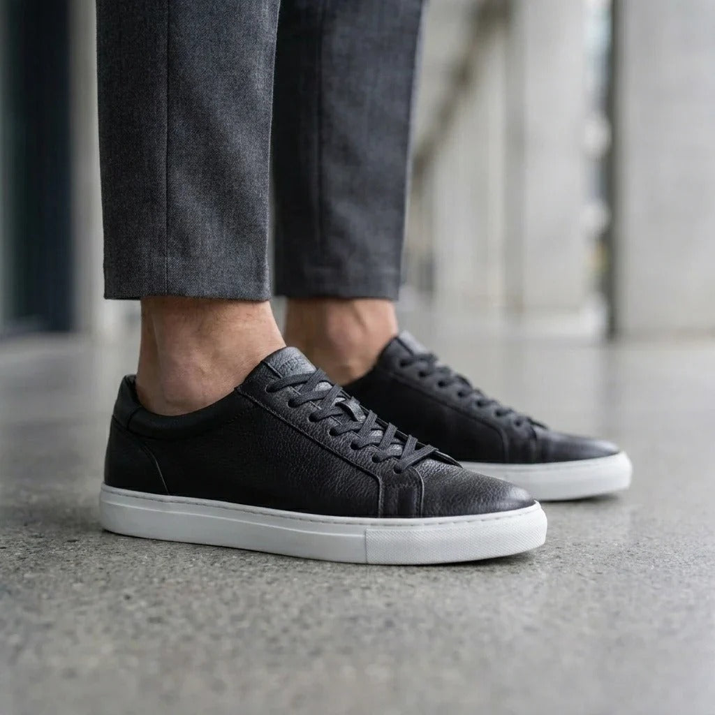 Svarta lädersneakers med snörning för män