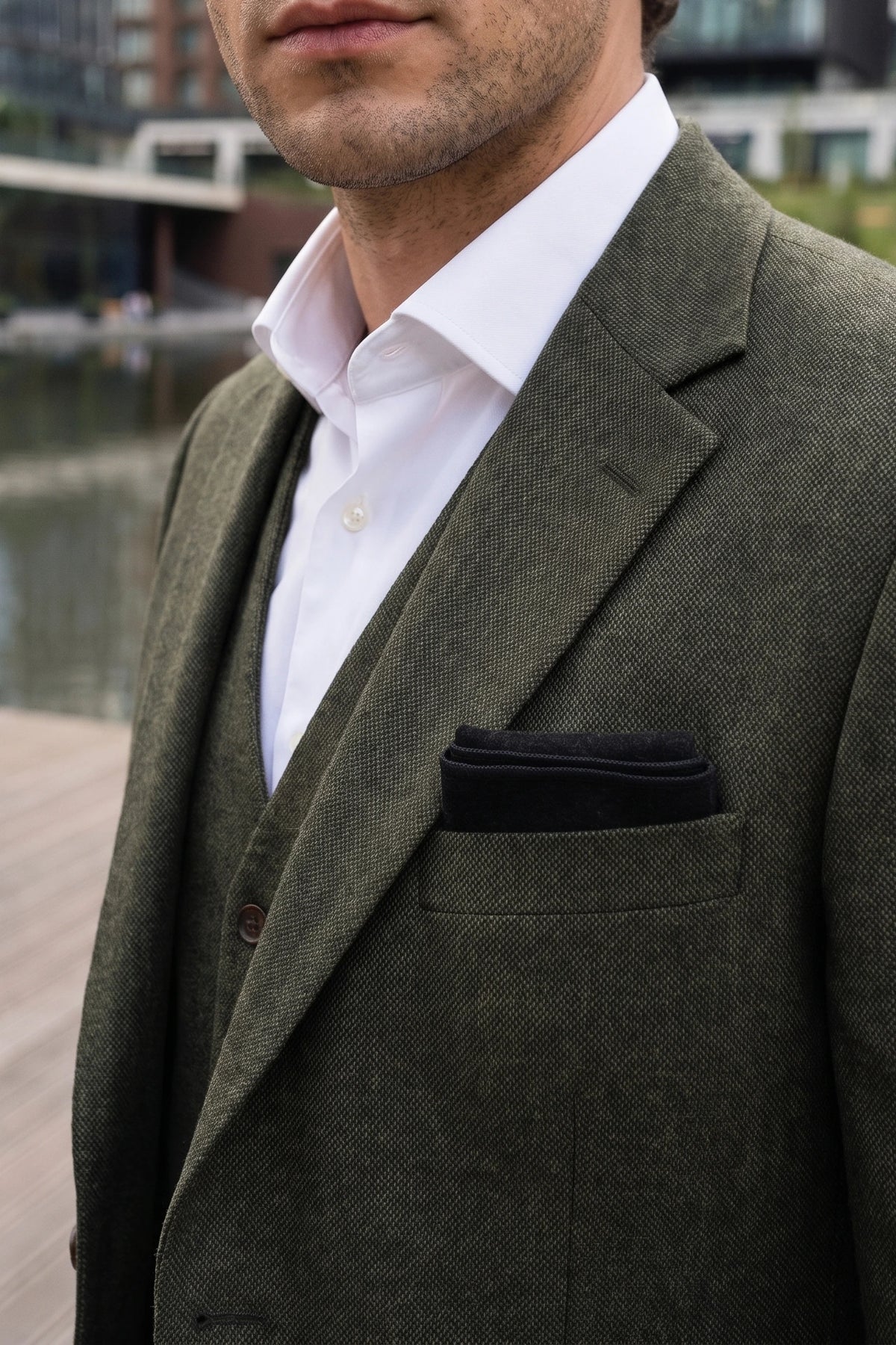 Svart herrnäsduk i tweed och ullblandning