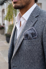 Herrnäsduk i grå tweed och ullblandning