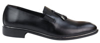 Herrslip-on tofsskor med metalldetaljer