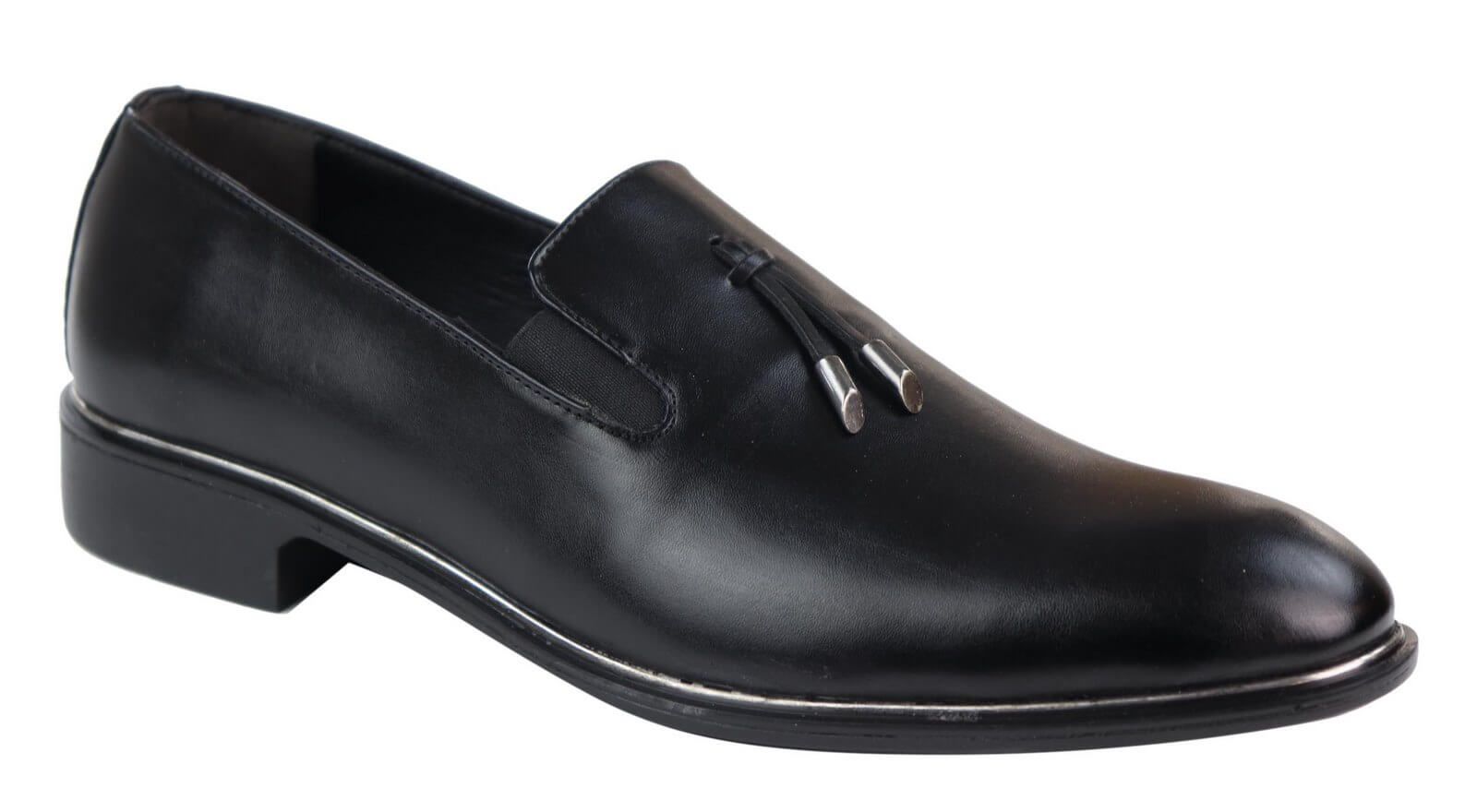 Herrslip-on tofsskor med metalldetaljer