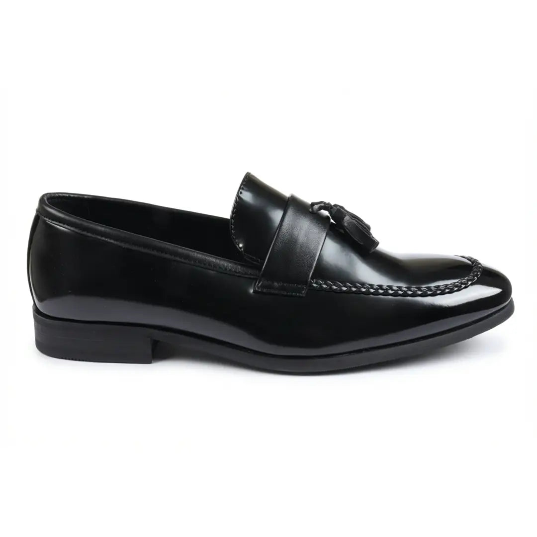 Herrloafers med tofs och högglans