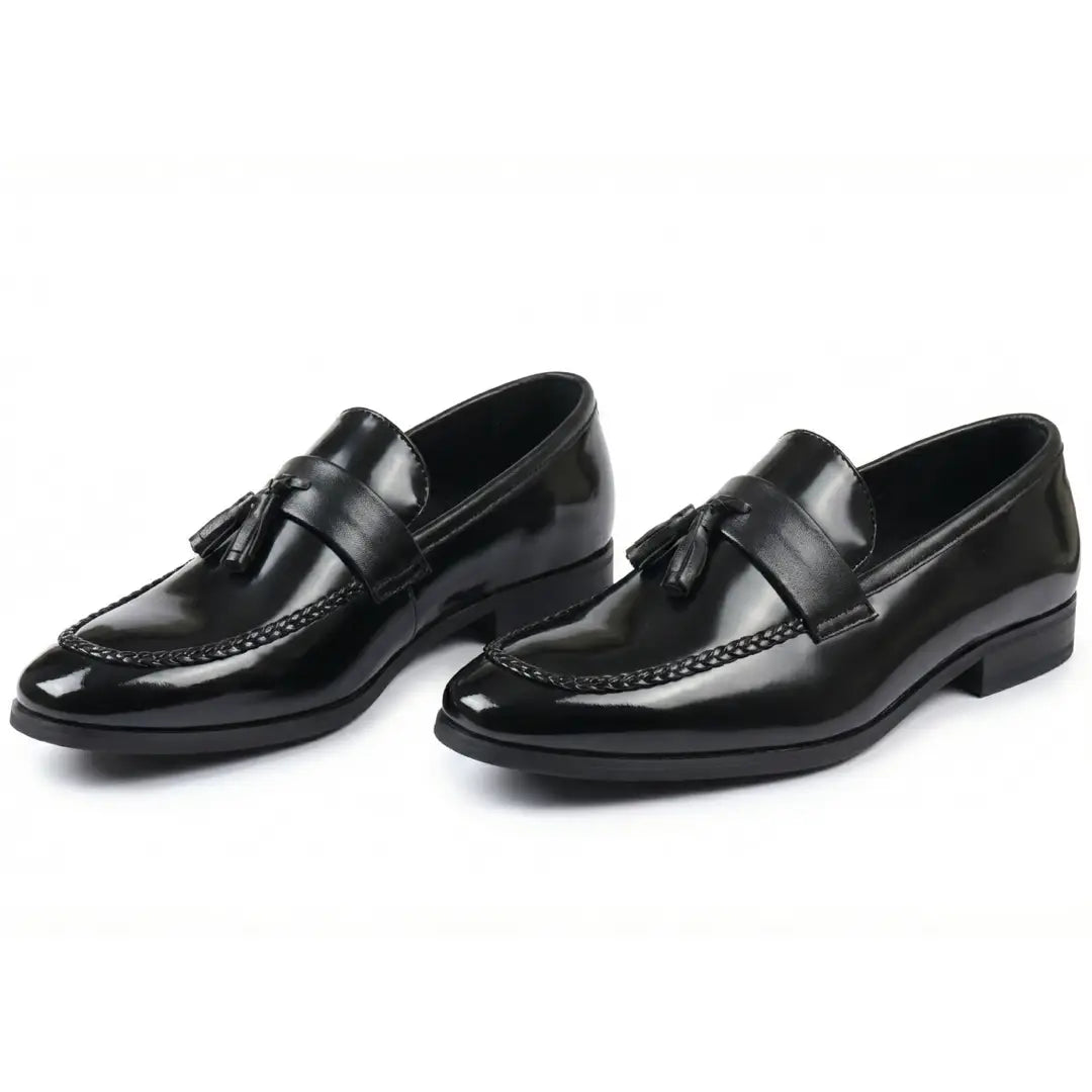Herrloafers med tofs och högglans