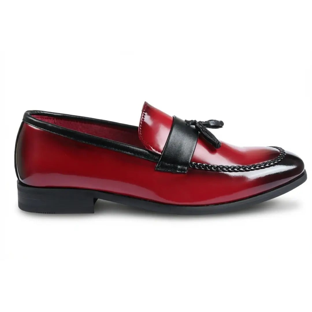 Herrloafers med tofs och högglans