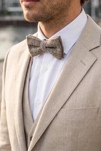 Herrfluga i tweed i taupe
