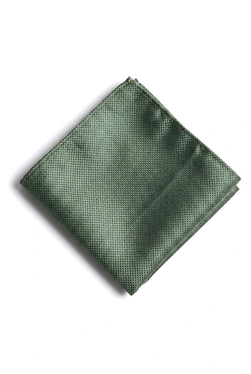 Grön slips i siden med textur, presentset, näsduk, manschettknappar, slips i matt satin