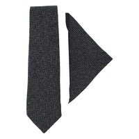 Herrnäsduk i tweed, antracitgrå, klassisk brittisk ull, fiskbensmönstrad