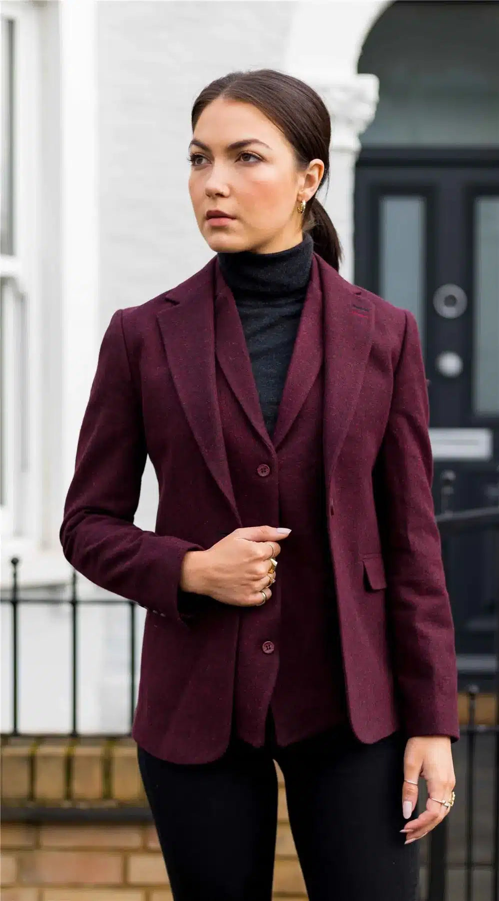 Damkavaj med ull, tweed, armbågslapp, 1920-tals vintage, klassisk, vinröd